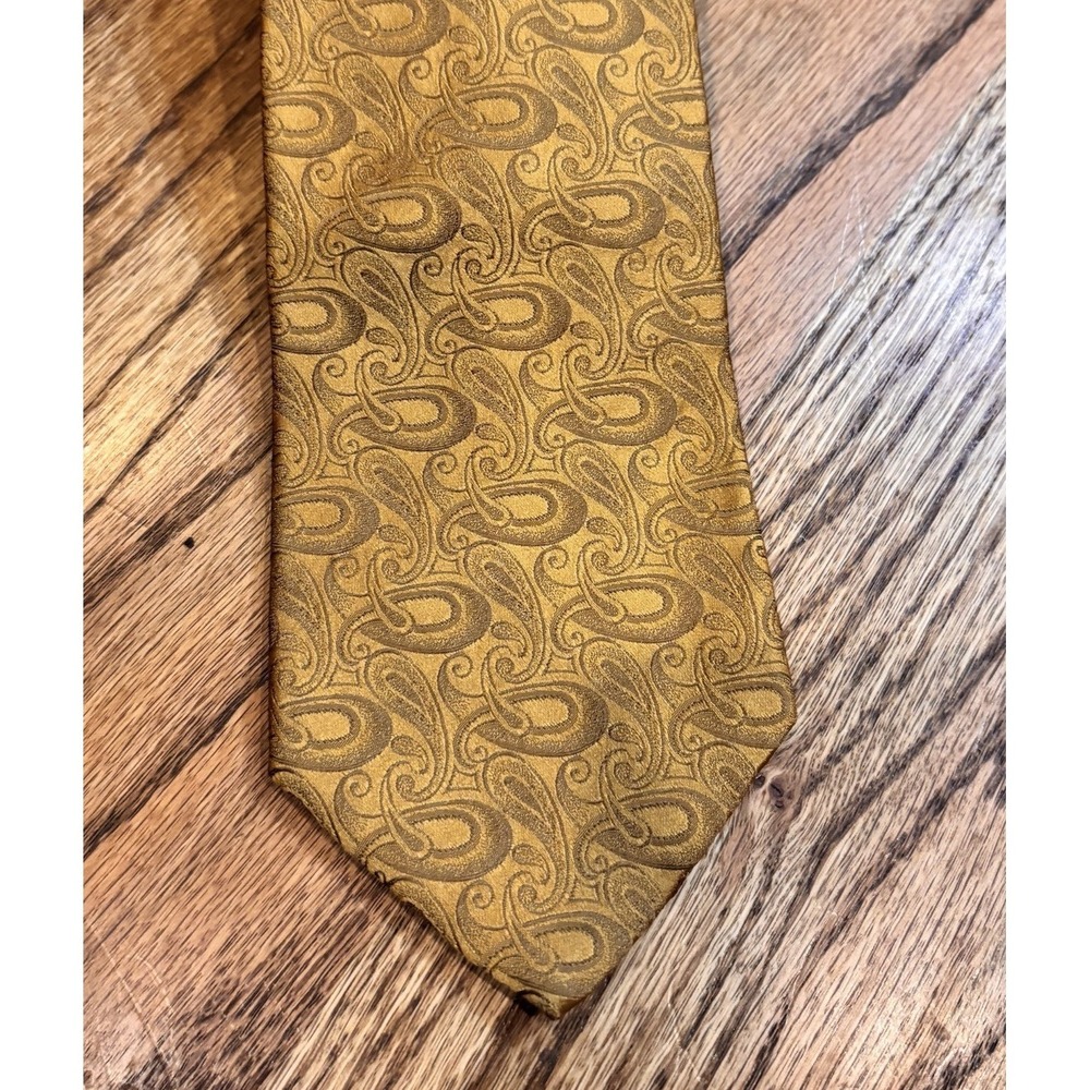 Andrew's Ties Gold Paisley Silk Tie Made In Italy Classic Width 100% Silk